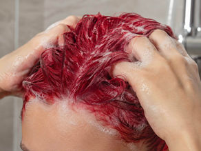 Soin cheveux colorés : le guide complet pour préserver et réparer votre couleur (2026)