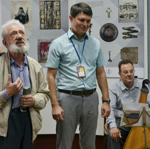 Експонування виставки _Зруйнована, але не знищена…_ в м. Чернівцях. Листопад, 2023 р.