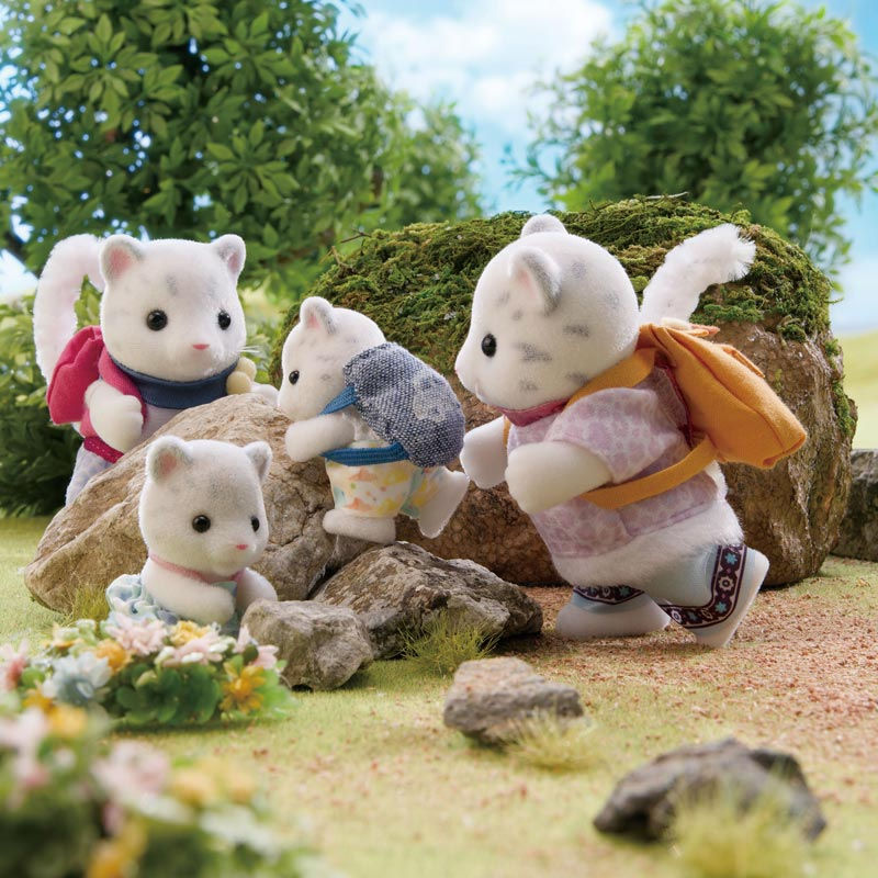 Thumbnail: Đồ Chơi Sylvanian Families Snow Leopard Family Gia Đình Báo Tuyết