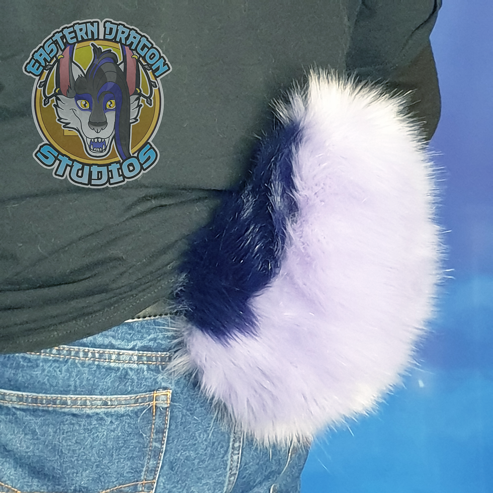 Thumbnail: Brown, honey and olive nub tail