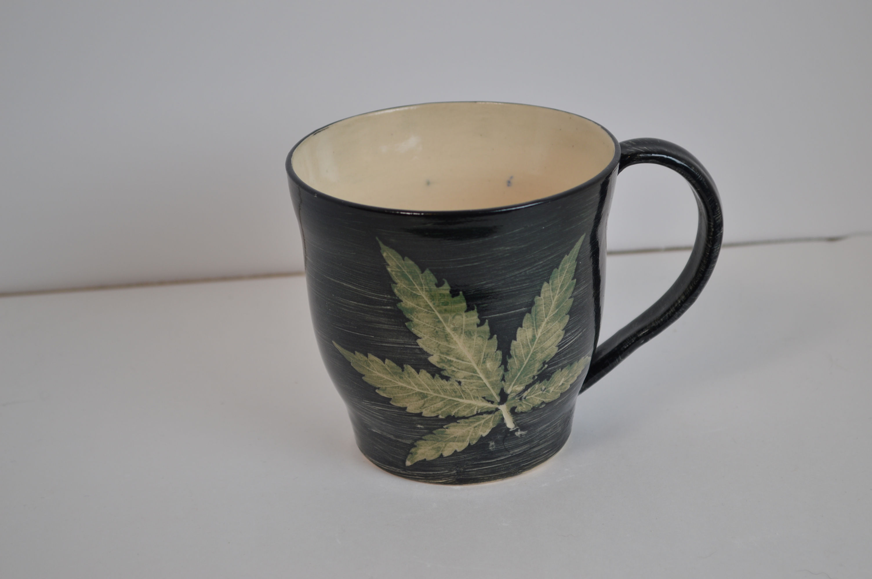 Medium Painted Marijuana Leaf Mug - 10oz