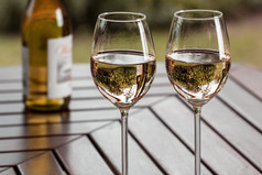 Dois copos de vinho