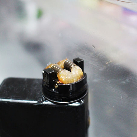 Почему горчит вэйп?