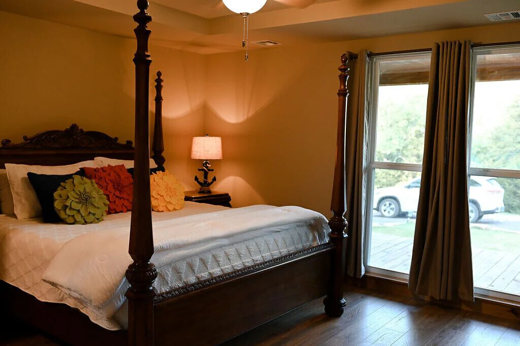 Bedroom 1 King Bed