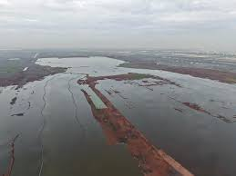 Resurge lago de Texcoco y borra estructuras del cancelado NAIM
