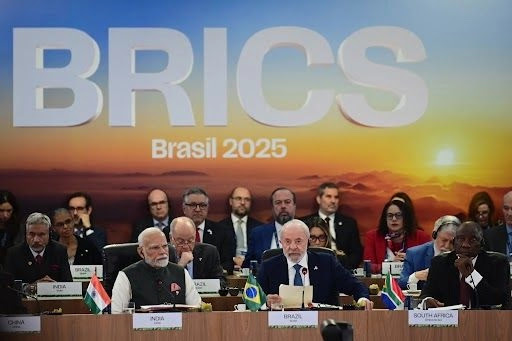 Cierra cumbre de BRICS con llamado a movilizar recursos para salud y contra cambio climático