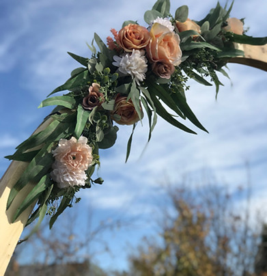 Circle Arch Upper Flower Arrangement