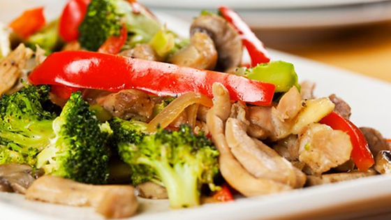 PL2. Poulet sauté aux légumes