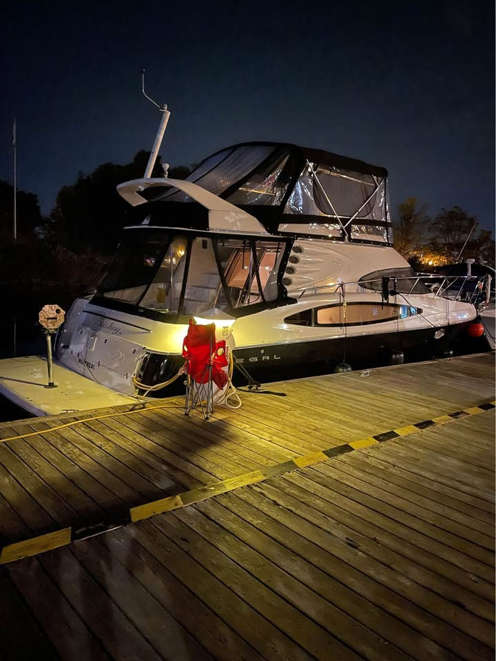 Miniature : Regal 3880 2006