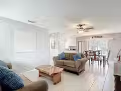 734a9722-e90d-4109-8e6b-21a30f1124d4 living room
