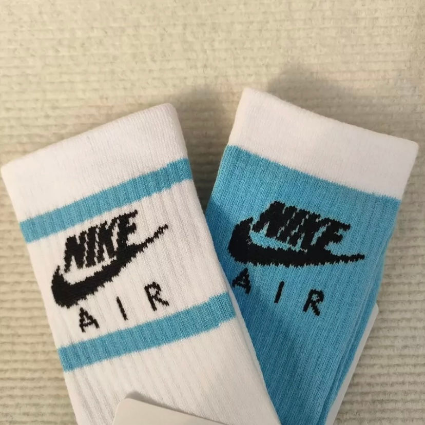 Thumbnail: Nike Everyday Essential Crew Socks DRI-FIT, 2 Pairs