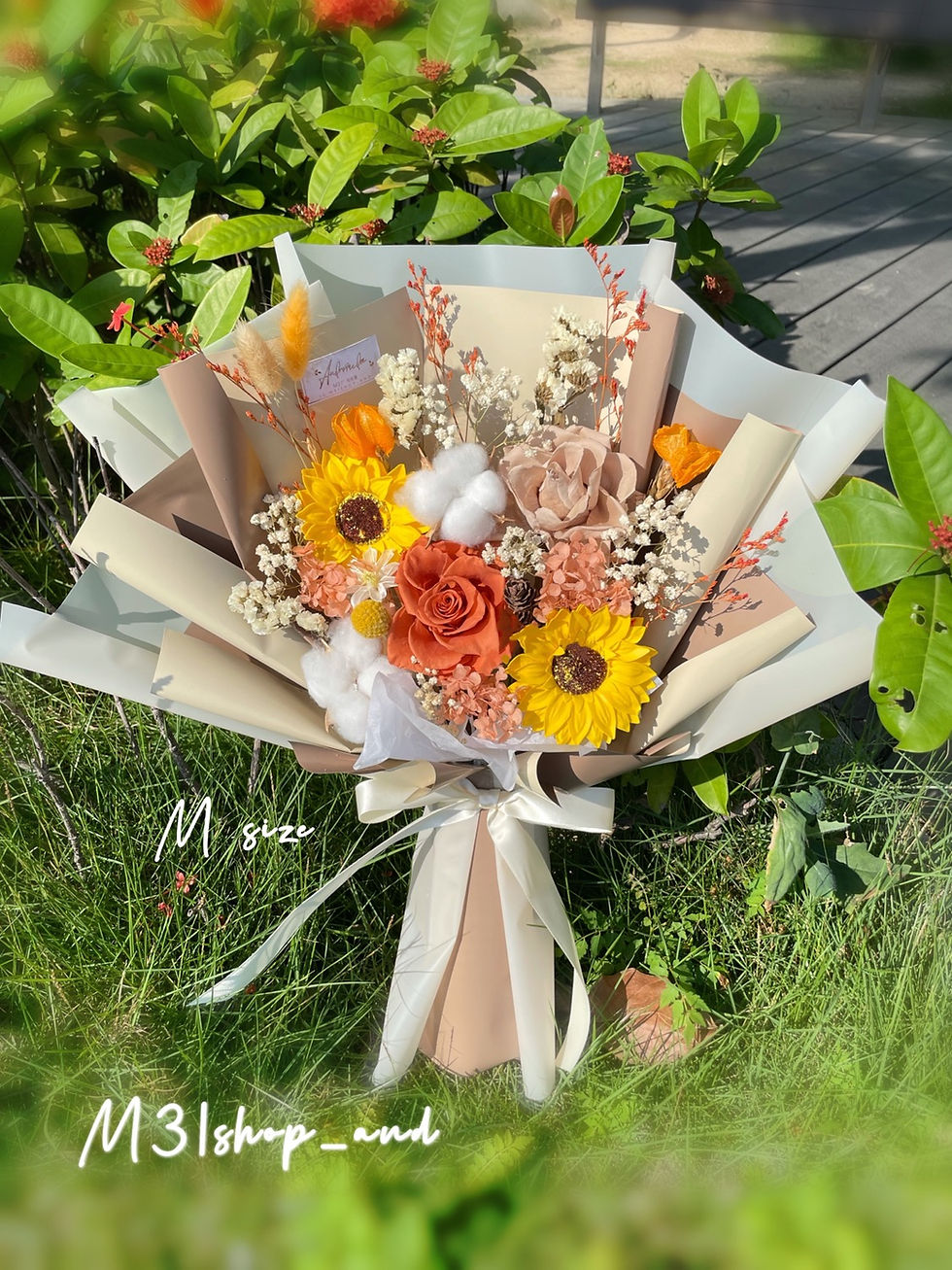 M size 🎓太陽花永生花束 -Toffee & 永生玫瑰花