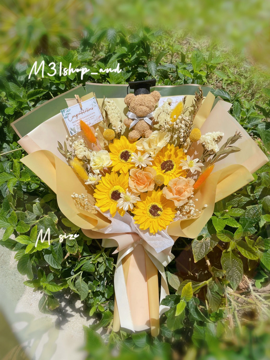 M size向日葵小菊兔尾波波球&黃橙玫瑰花-（價錢已包括🎓&🧸）