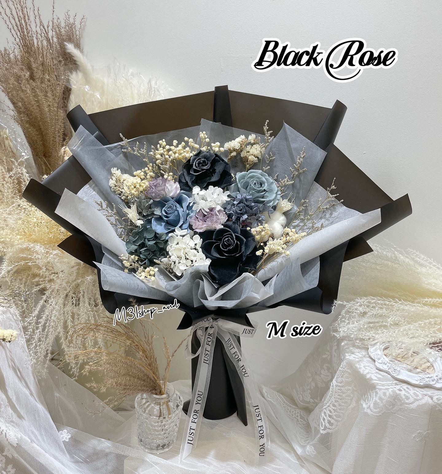 M size 黑&灰玫瑰永生花花束🖤（韓式）