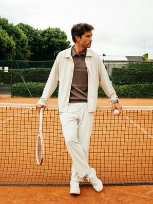 DAS PASSARELAS ÀS QUADRAS: FRANCISCO LACHOWSKI E SUA PAIXÃO INABALÁVEL PELO ESPORTE