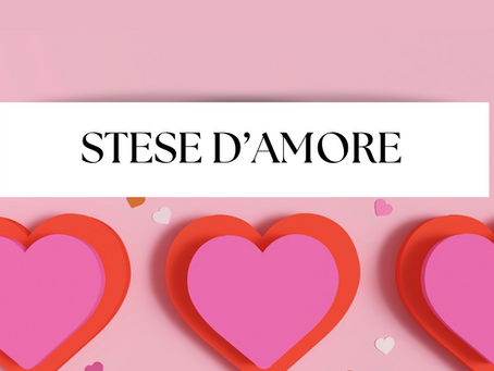 tre cuori fucsia e rossi su sfondo rosa