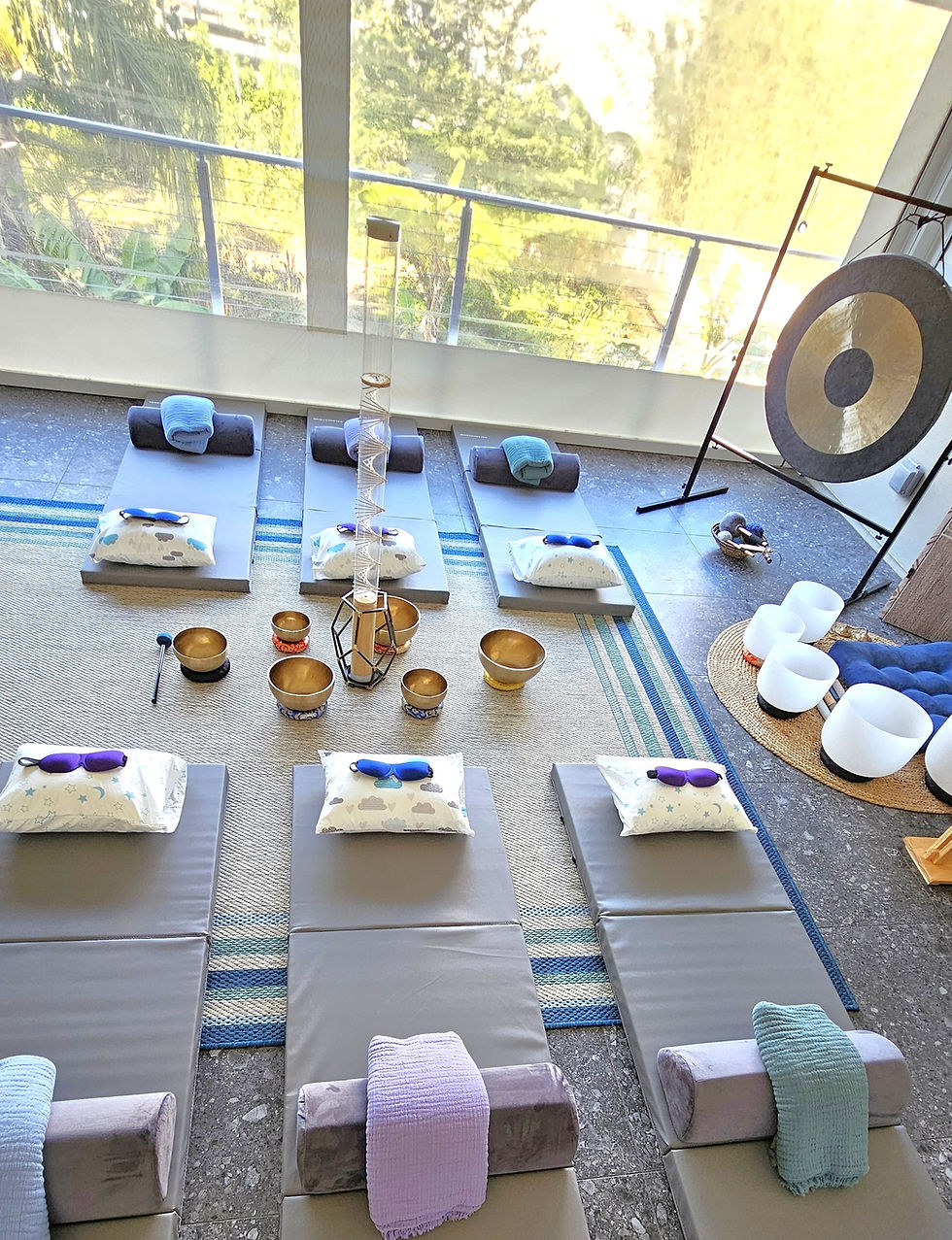 Sunday Vibes: A Journey into Stillness