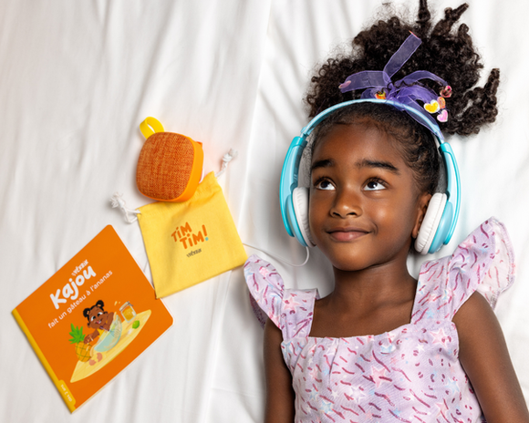 Photos enfant jeux Yékrik et conteuse TimTim et livre Kajou