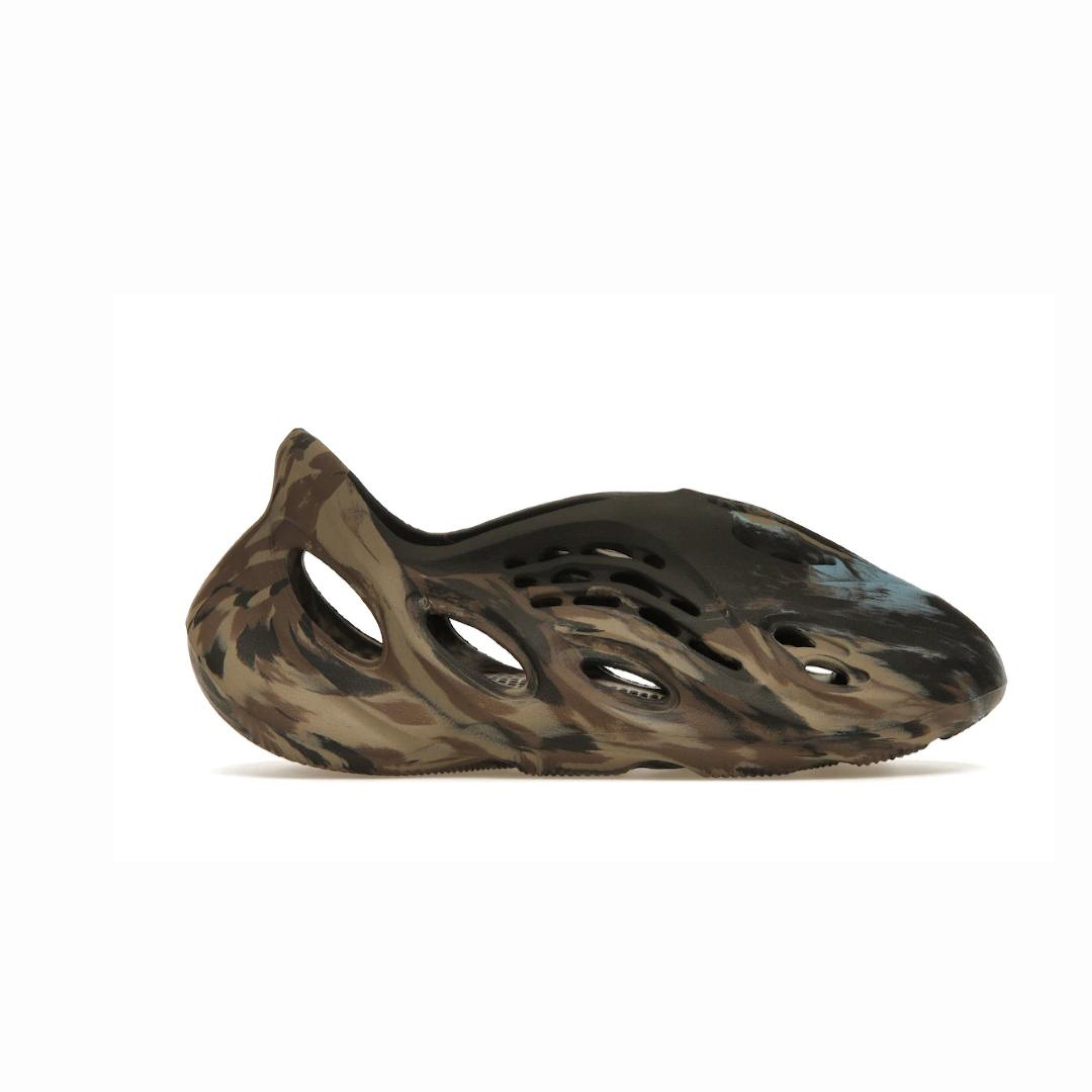 Yeezy foam runner cinder