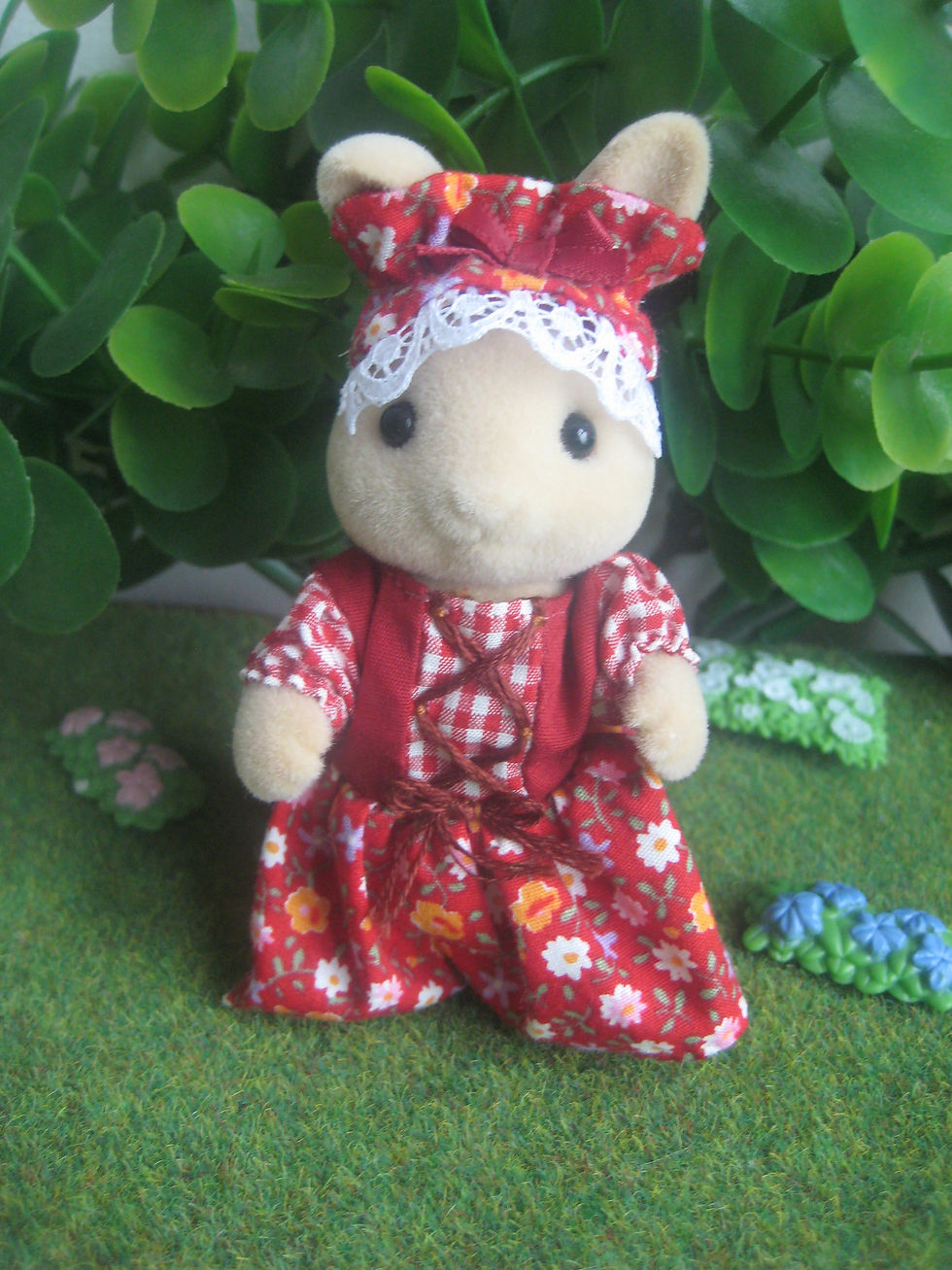 JP Ivory Seamstress Rabbit