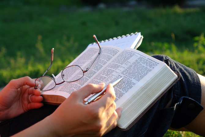 How to Maintain Your Peace & Praise God Daily in Faith