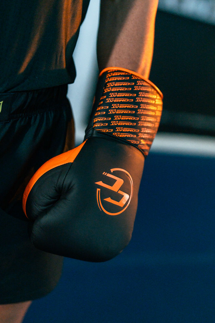 Thumbnail: LEO 211 - Laced Gloves