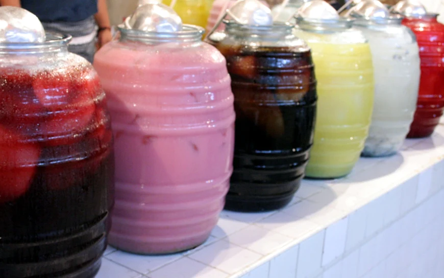 Aguas_frescas_-_panoramio.webp