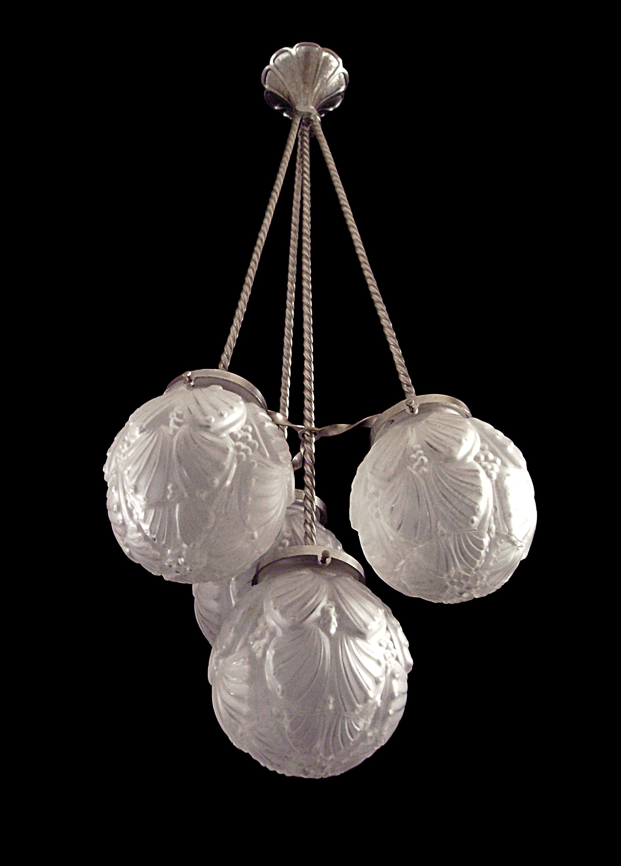 VERRERIE DES VOSGES : SUSPENSION ART DÉCO BRONZE NICKELÉ & GLOBES VERRE PRESSÉ