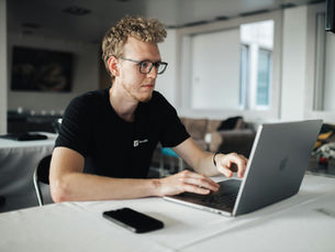 How Drope AI's Article Wizard Transforms Your Blogging Experience for Better SEO and Engagement