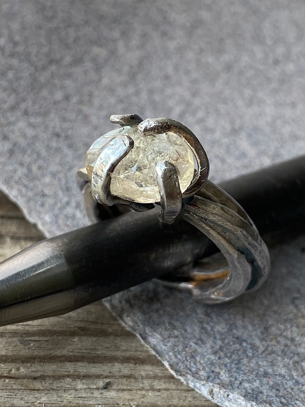 Thumbnail: Daggdroppe - Dewdrop Ring