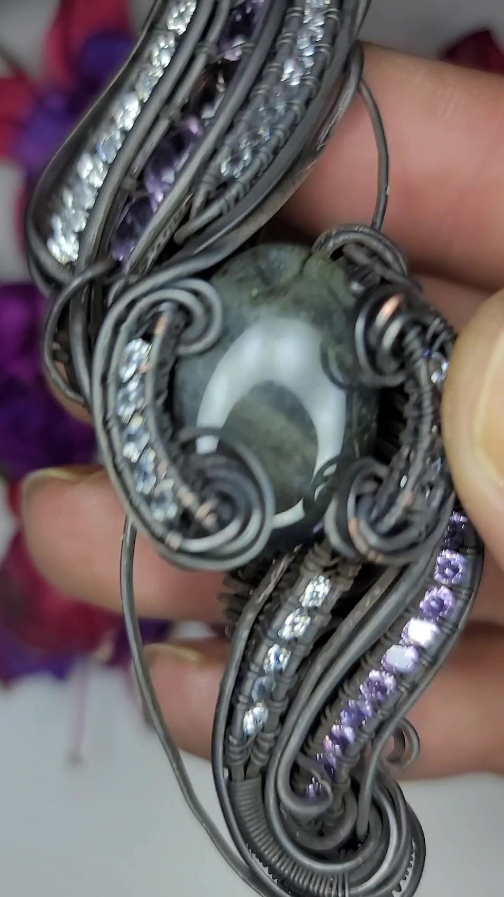 Double Pendant 4 Back