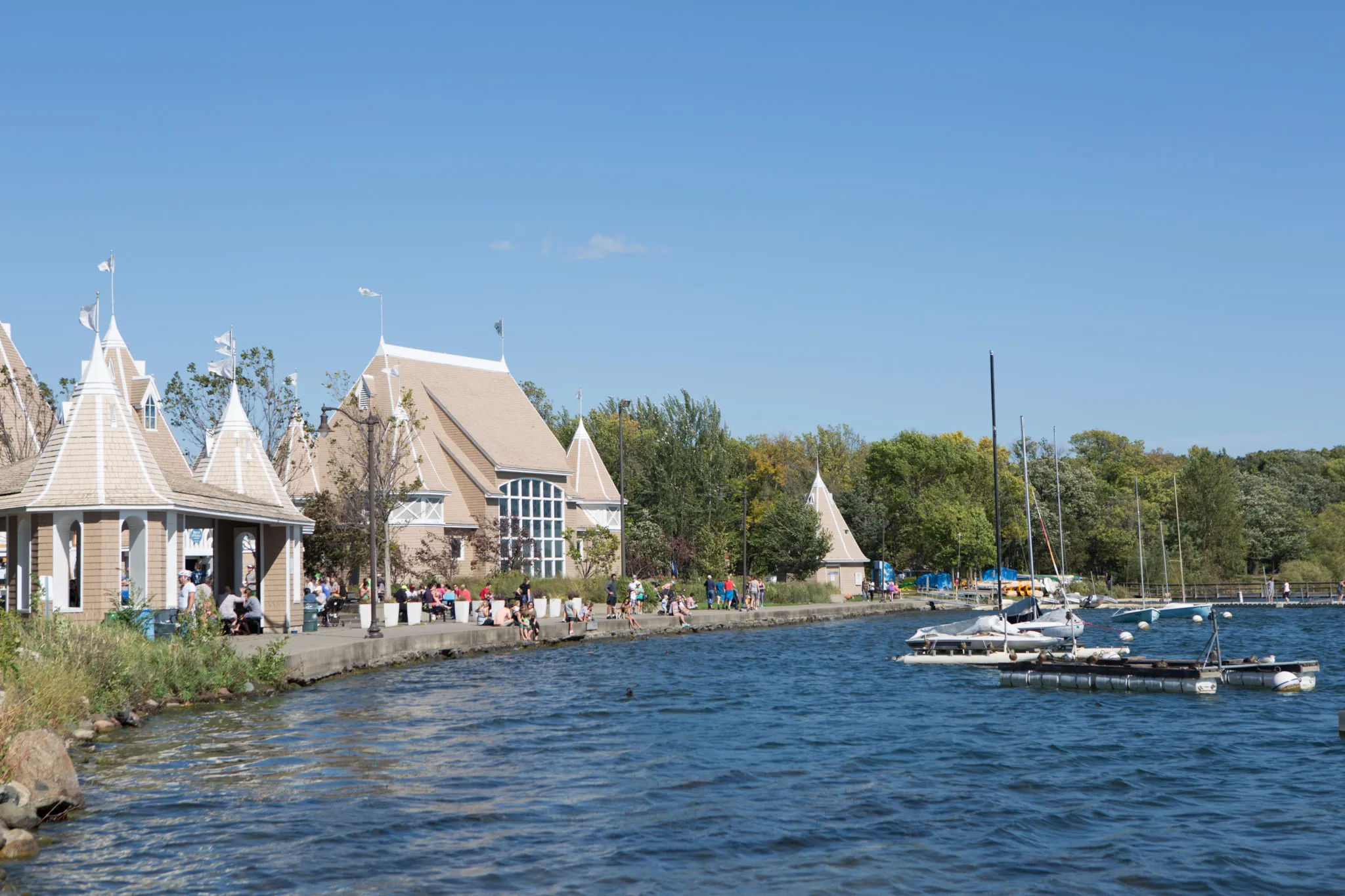 Twin Cities Top 10 Entertainment Destinations - Chain of Lakes