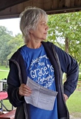 CYNDI LEADING THE CHOIR