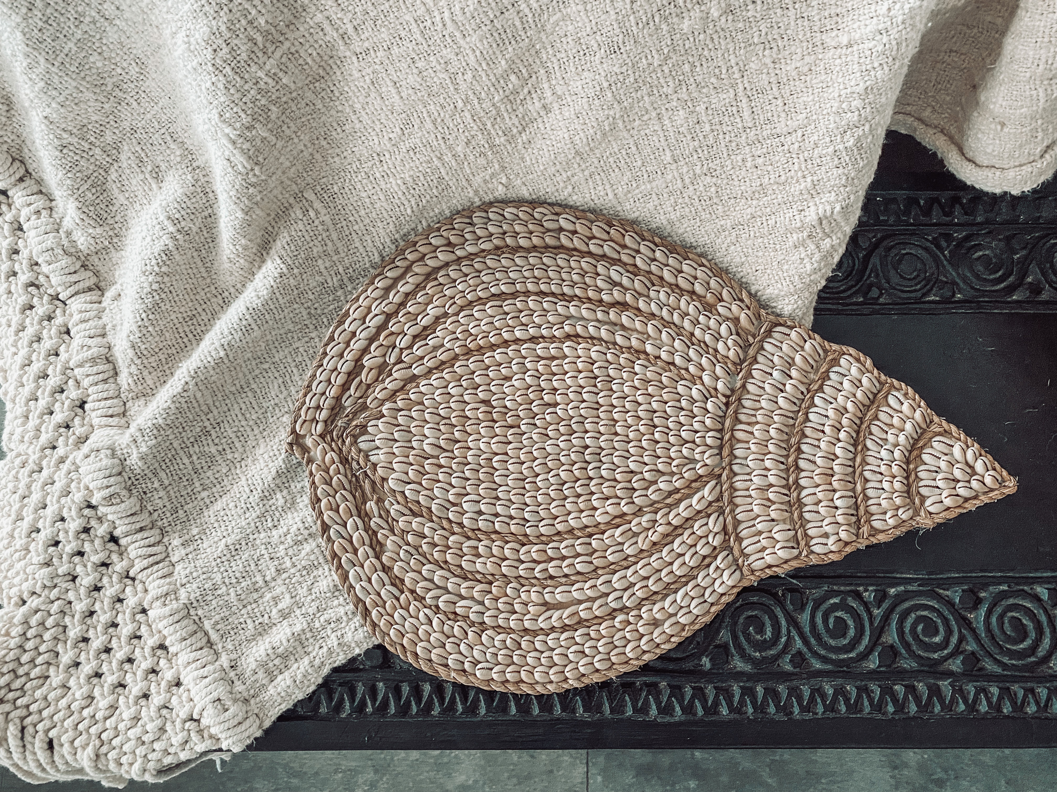 Shell shape decoration