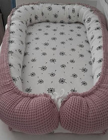 Mab babynestje roze.jpg
