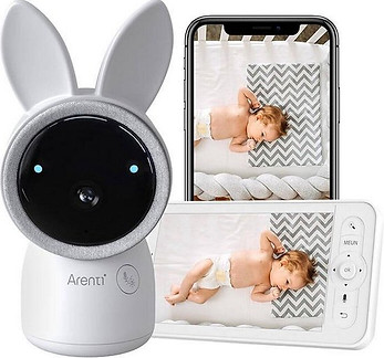 Baby slapend op beeld met Arenti AInanny babyfoon met scherm en app.jpg