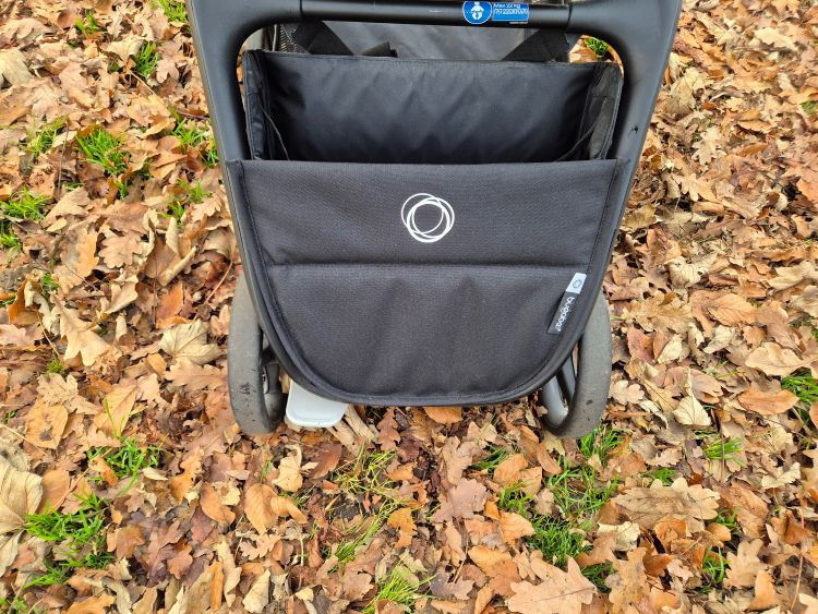 Rem van Bugaboo dragonfly verstopt achter opbergvak