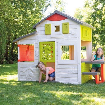 Meisjes in Smoby Neo Friends House Speelhuis.jpg