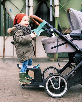Kid-Sit universeel meerijdplankje - kidsit Zwart met Groen handvat-min.jpg