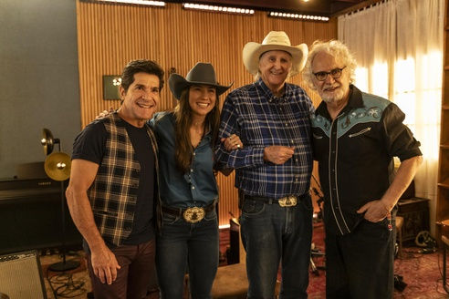 O programa 'Viver Sertanejo' irá exaltar as raízes do gênero com Sérgio Reis, Renato Teixeira e Bruna Viola