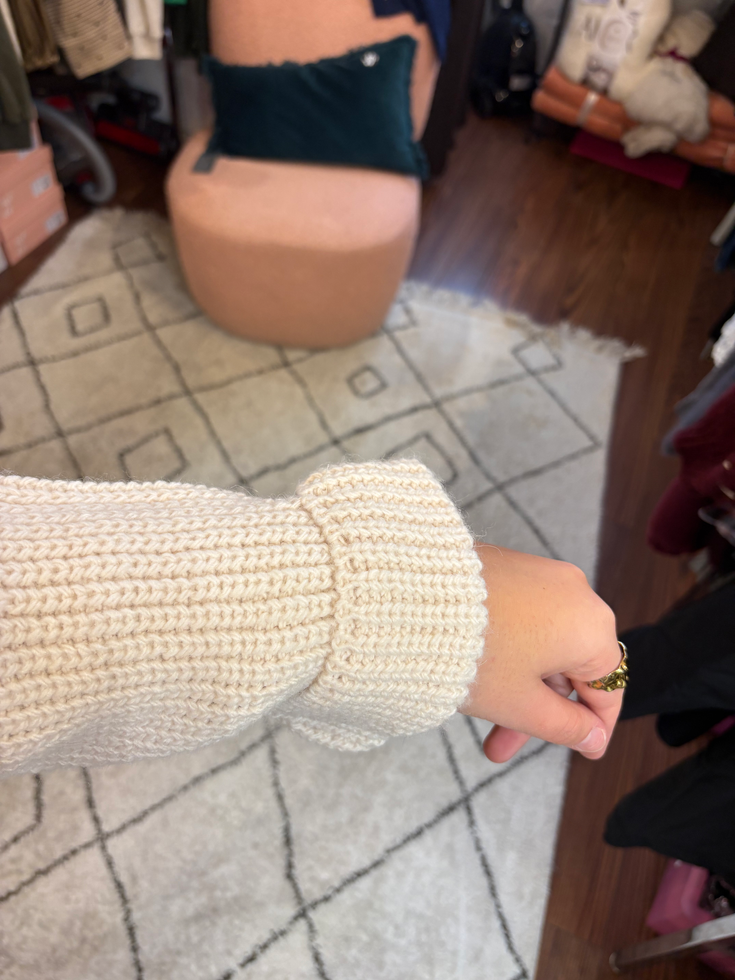 Gilet en Émail Écru avec Fermeture Biseautée