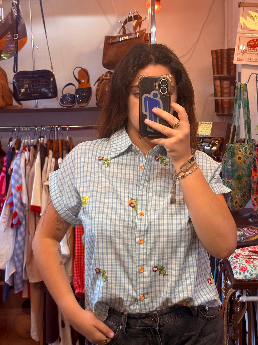 Chemise Brodée à Fleurs