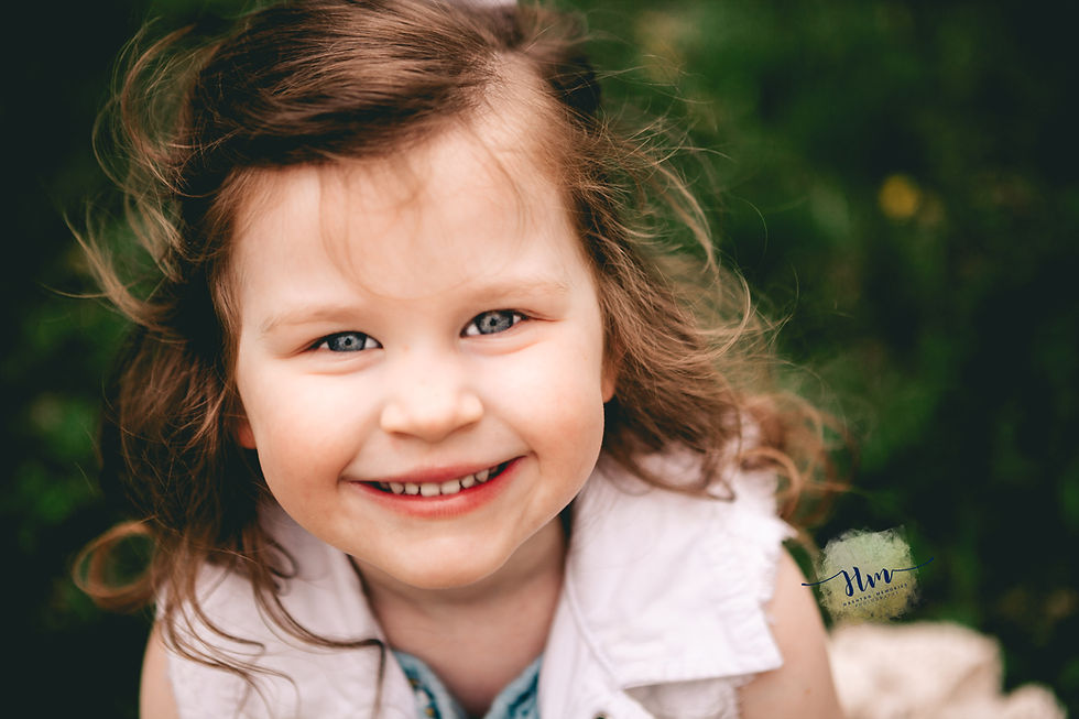 child portraits in carmel indiana with big red barn