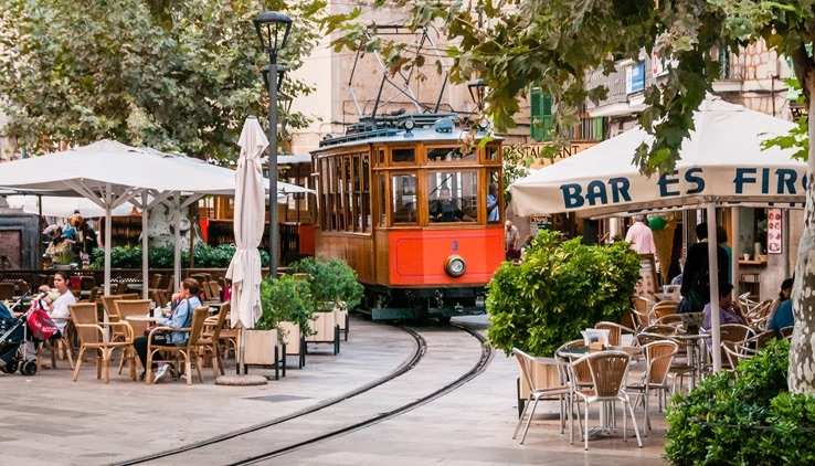 strassenbahn-in-soller.jpg.webp