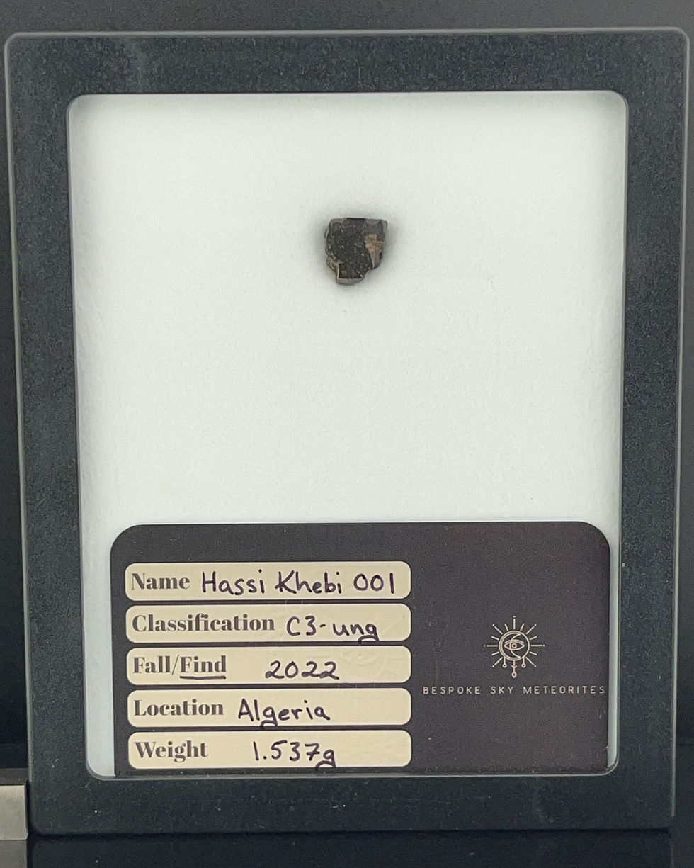 縮圖：Hassi Khebi 001 - 1.537g - C3-ung Meteorite Specimen
