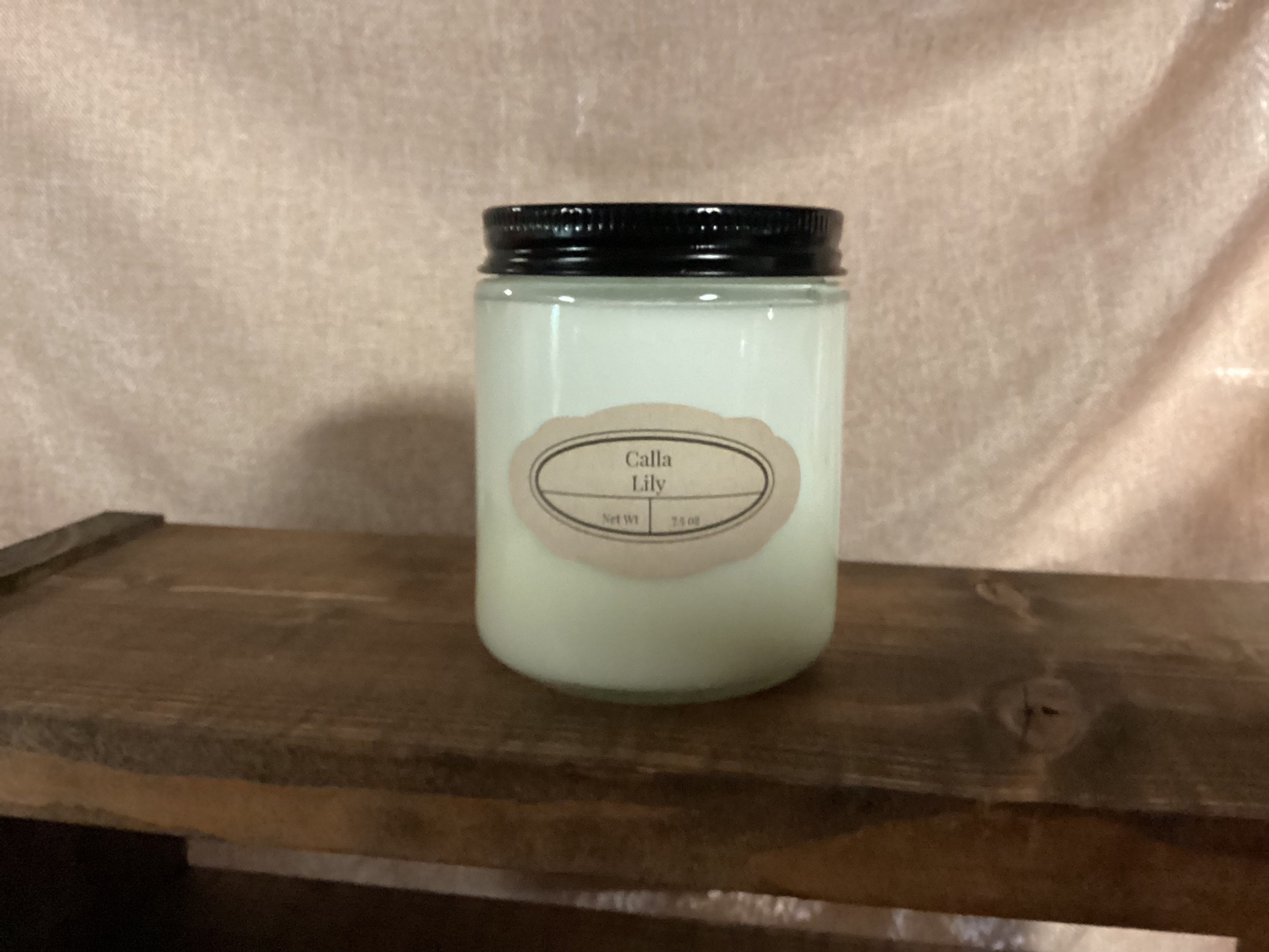 Calla Lily 7.5 oz scented candle.