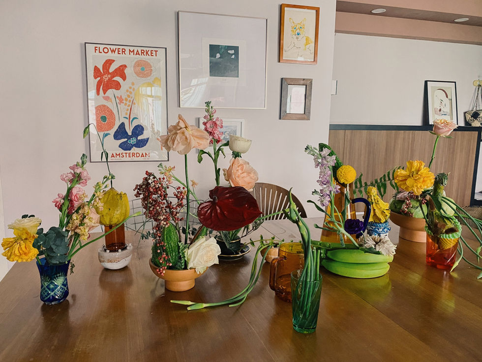 a table full of flowers