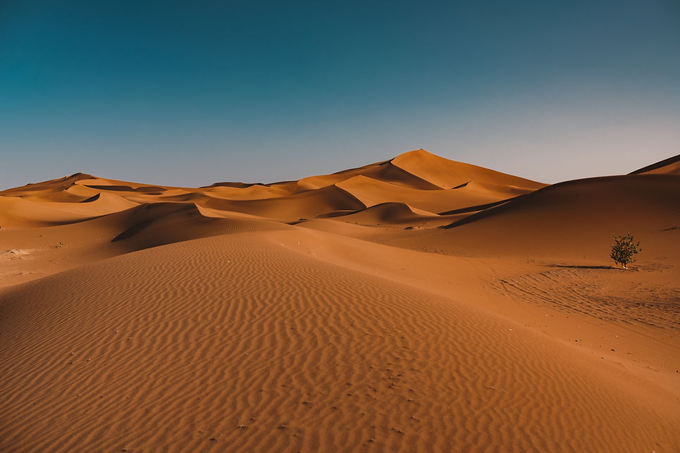 beautiful-view-tranquil-desert-clear-sky-captured-morocco.jpg