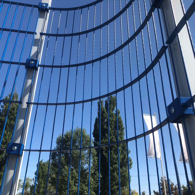 Антивандальна кутова секція спортивної огорожі з металевої сітки для майданчика