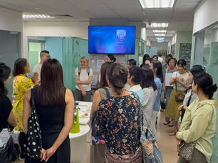 English for Work in Singapore: 10 Essential Workplace Communication Skills Every Professional Needs